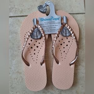 3/$20 NWT women's ShowaFlops nude pink rock stud flip flops 9 / 10
